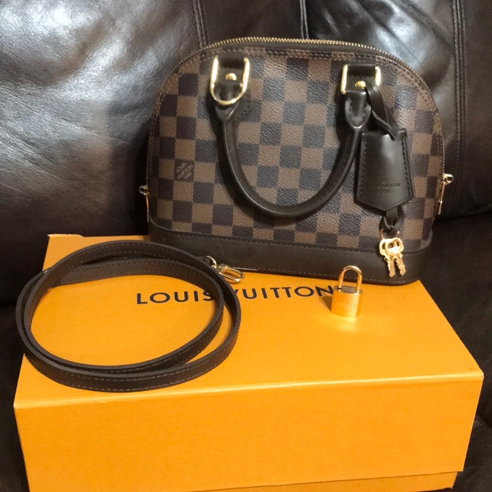 Classic bag AVAILABLE